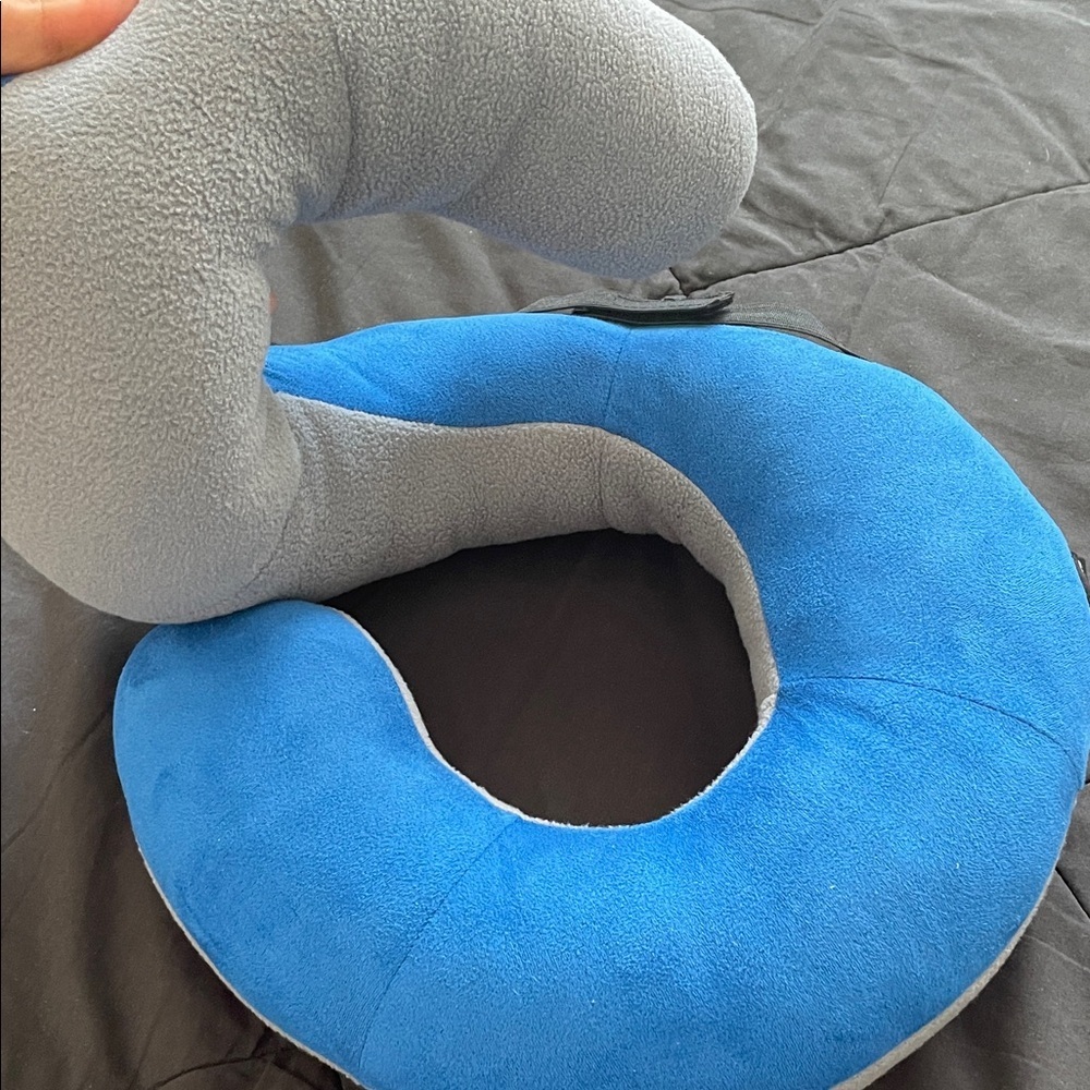 Travelon Vibrant Blue and Soft Gray Travel Pillow - Picture 4 of 11